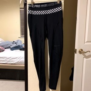 Nike Pro high rise leggings